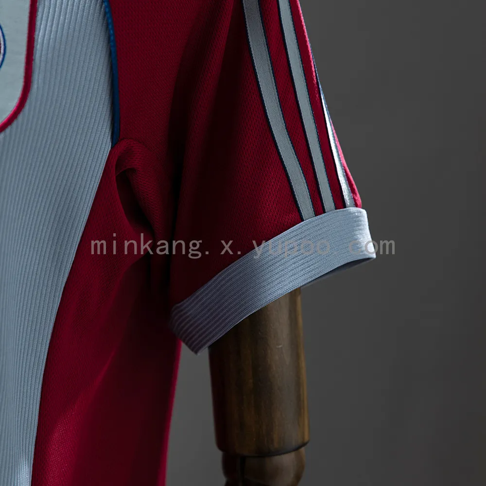 Bayern Munich 1998/99 Away Retro Jersey