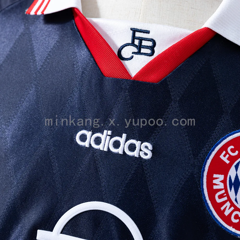 Bayern Munich 1997/98 Away Retro Jersey — 2/2