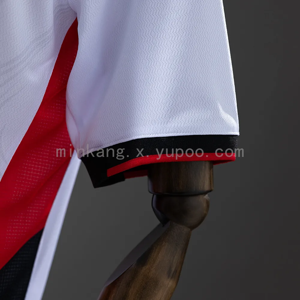 Vitória 24/25 Away Jersey — 2/2