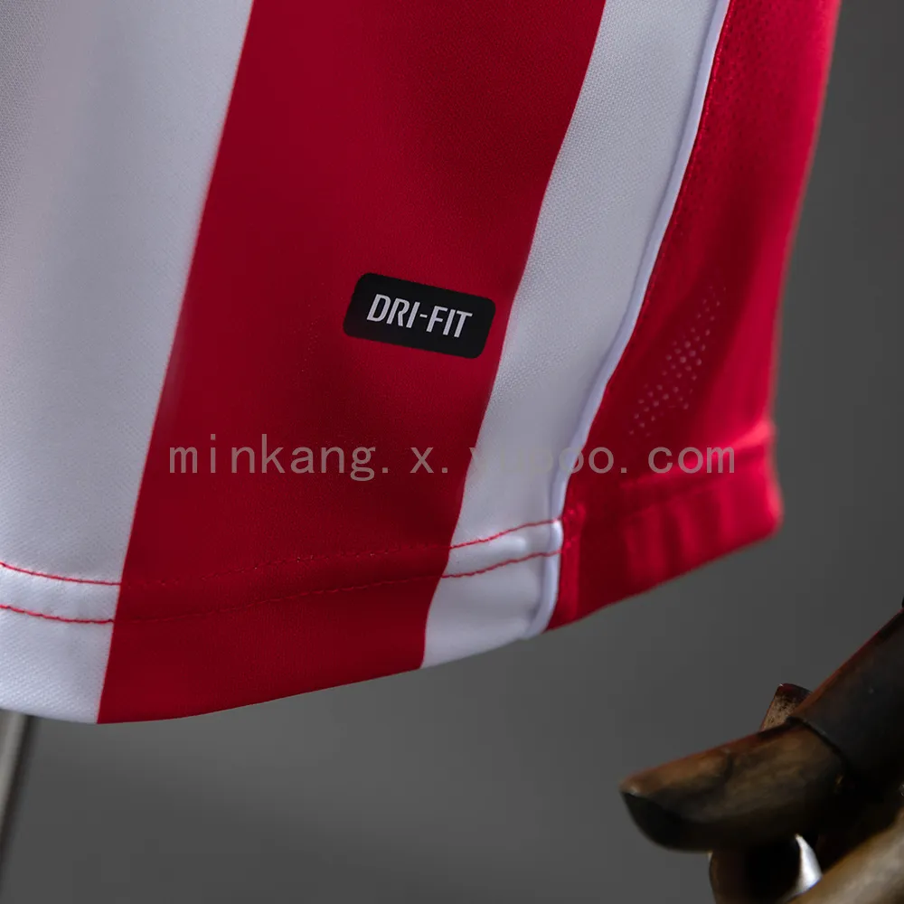 PSV Eindhoven 04/05 Home Retro Jersey
