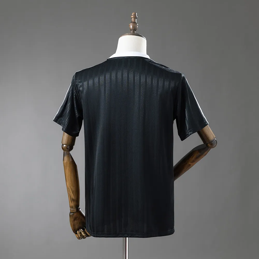 Casual T-shirt Black — 2/2