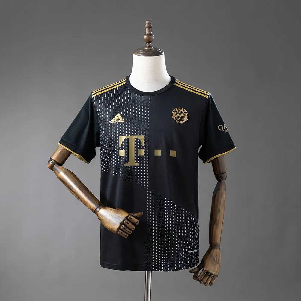Bayern Munich 21/22 Away Retro Jersey — 1/2