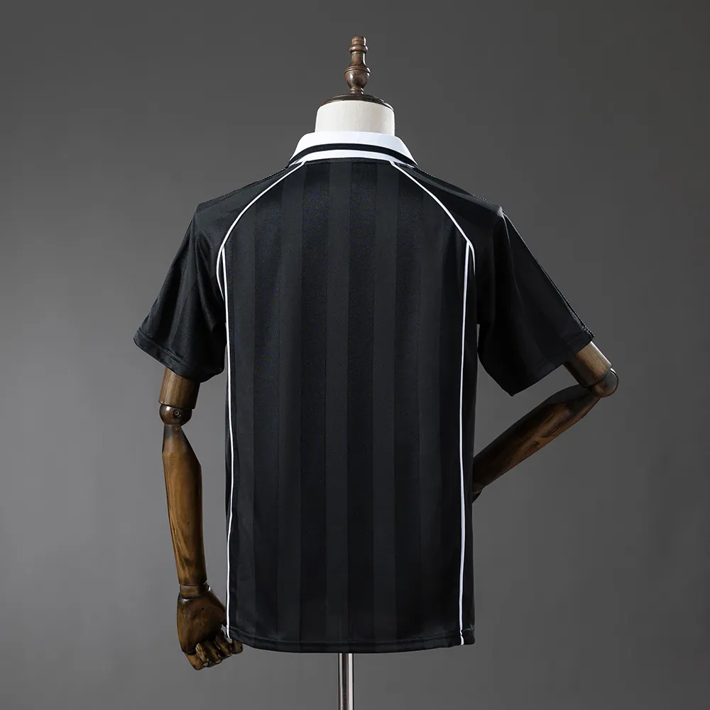 Originals Classic Three Stripes - Black Jersey — 2/2