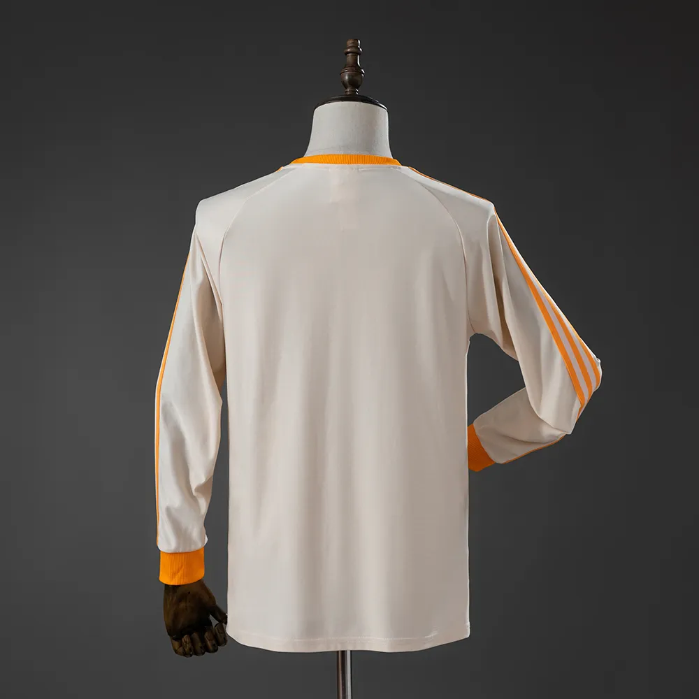 Bayern Munich Terrace Icons Long Sleeve T-Shirt Beige — 1/2