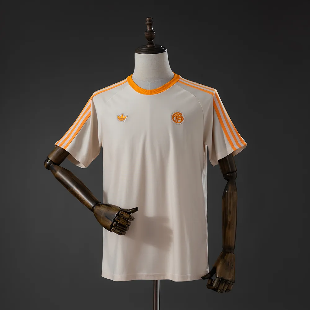Bayern Munich Terrace Icons T-Shirt Beige — 2/2