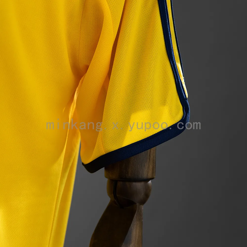 Retro 00/01 Ajax away — 2/2