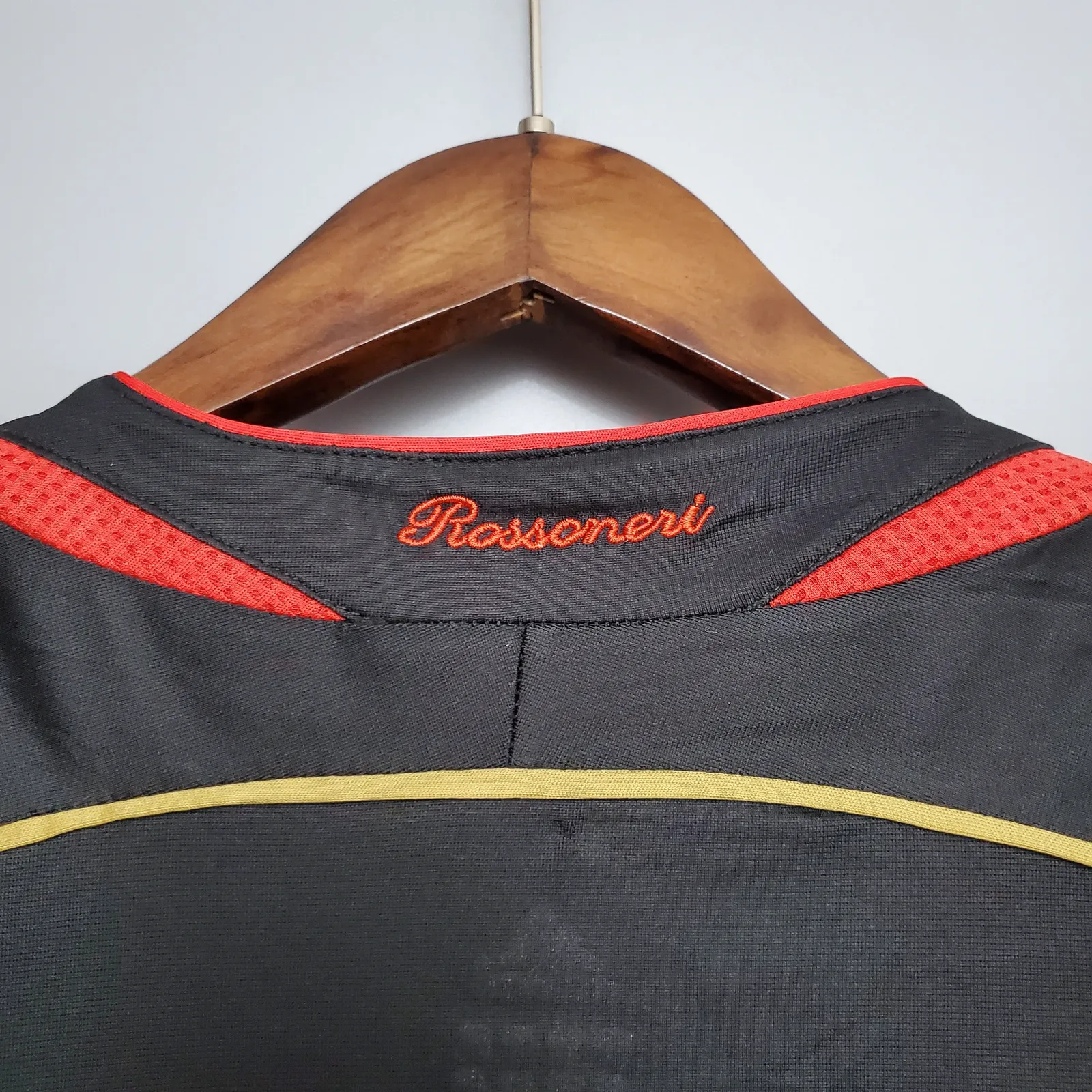 Retro 2006 AC Milan third away — 2/2