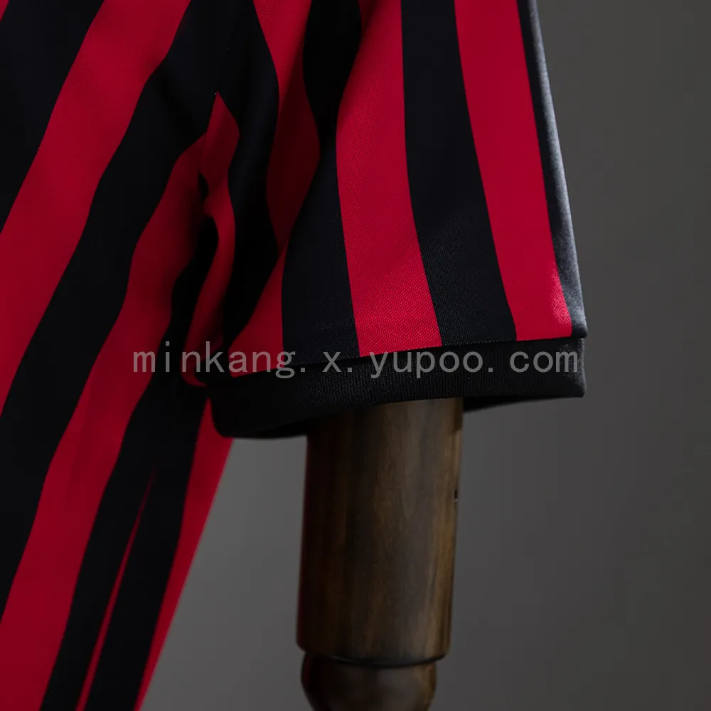 Retro 99/00 AC Milan home — 1/2