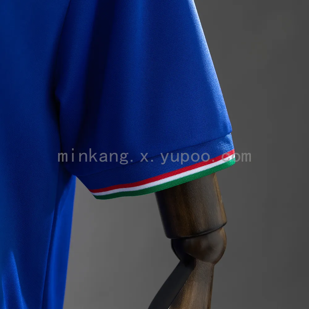 Retro Italy 1982 home — 1/2