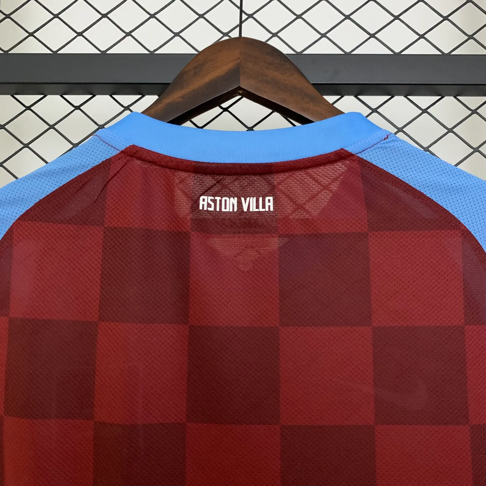 Retro Aston Villa 11/12 Home — 2/2