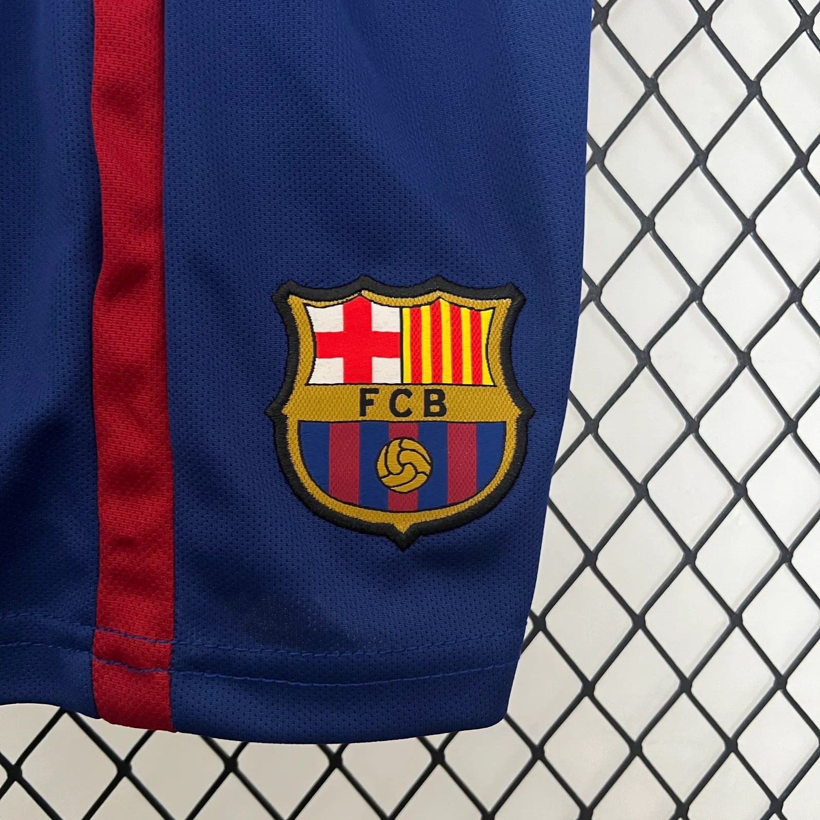 kids Barcelona 14/15 home size: 16-28