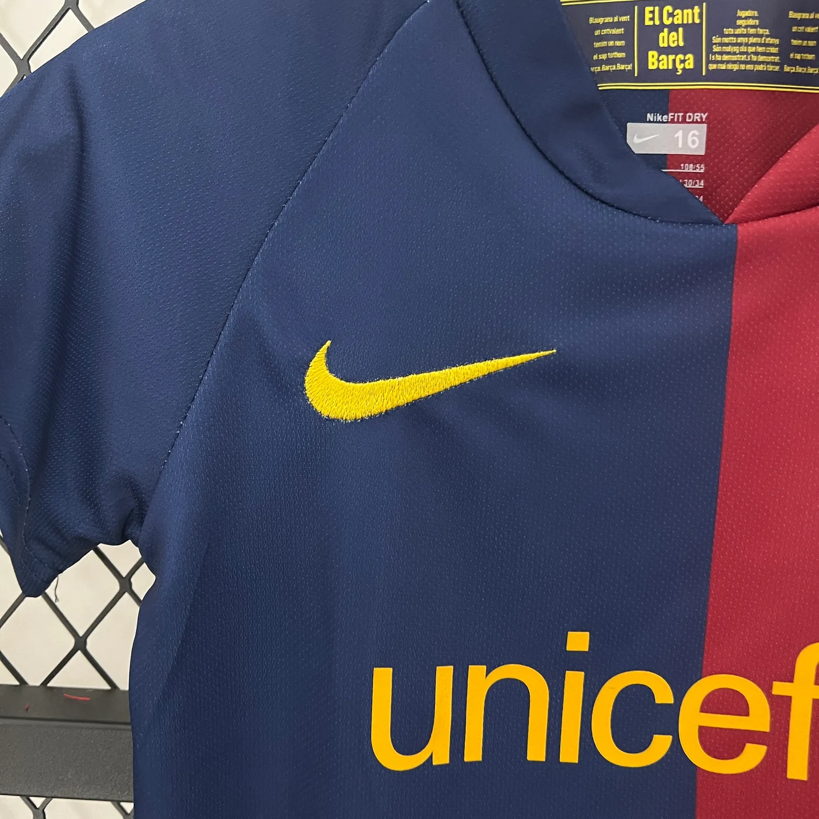kids Barcelona 08/09 home size: 16-28
