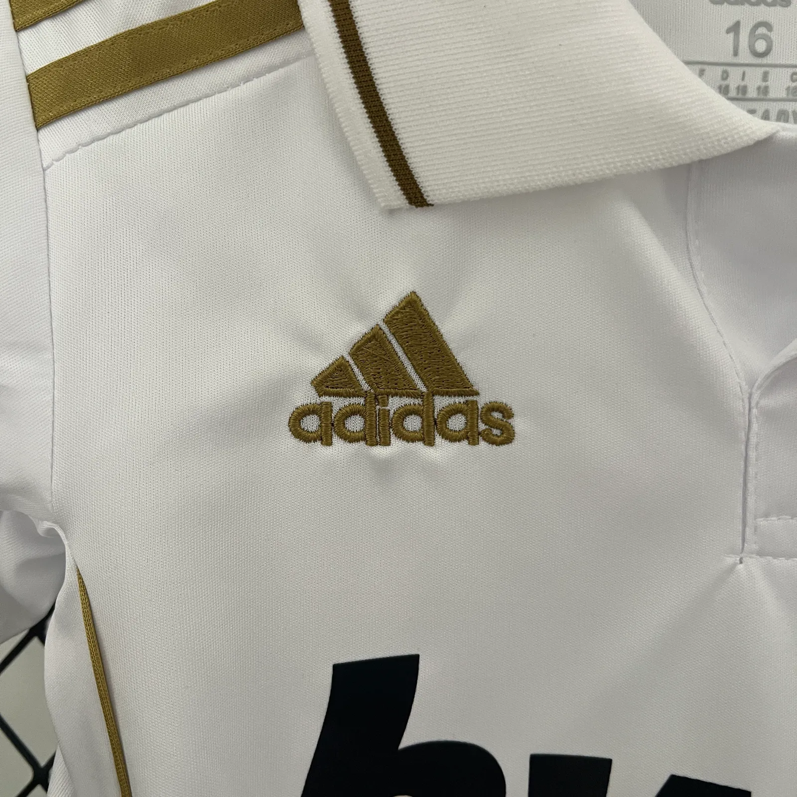 kids Real Madrid 11/12 home size: 16-28
