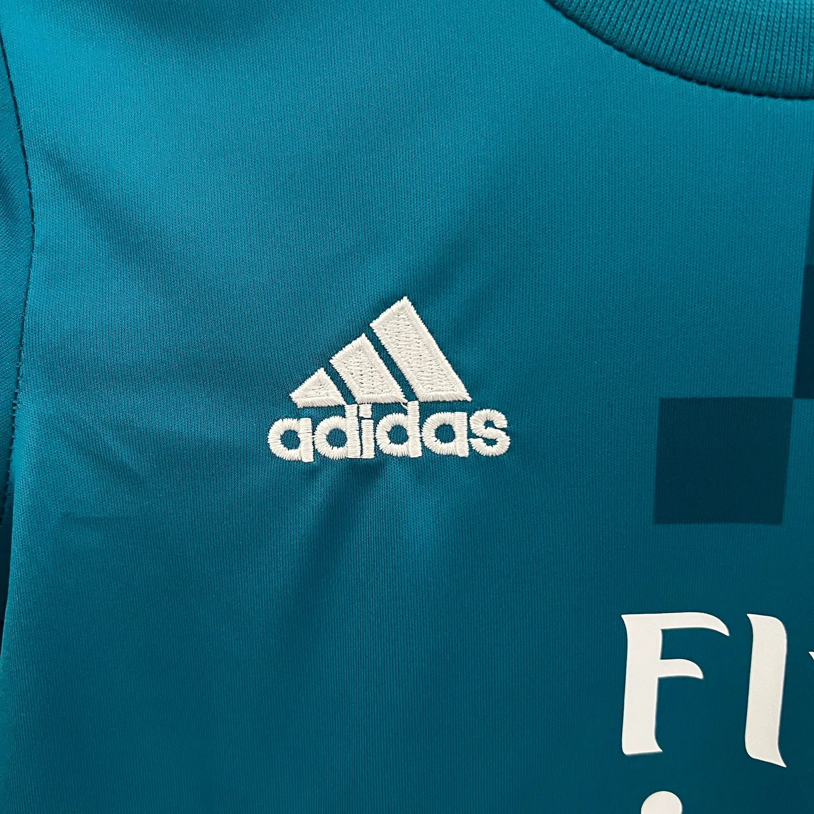 kids Real Madrid 17/18 third away size: 16-28 — 2/2