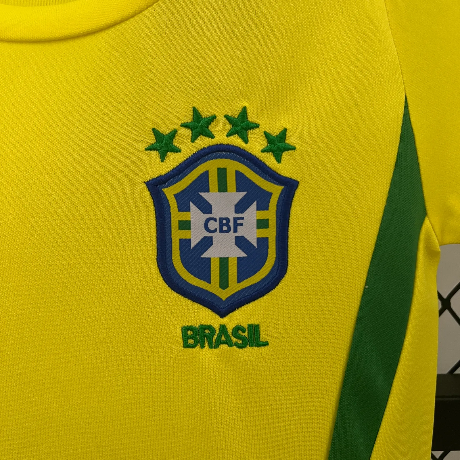 kids Brazil2002 home size: 16-28 — 2/2