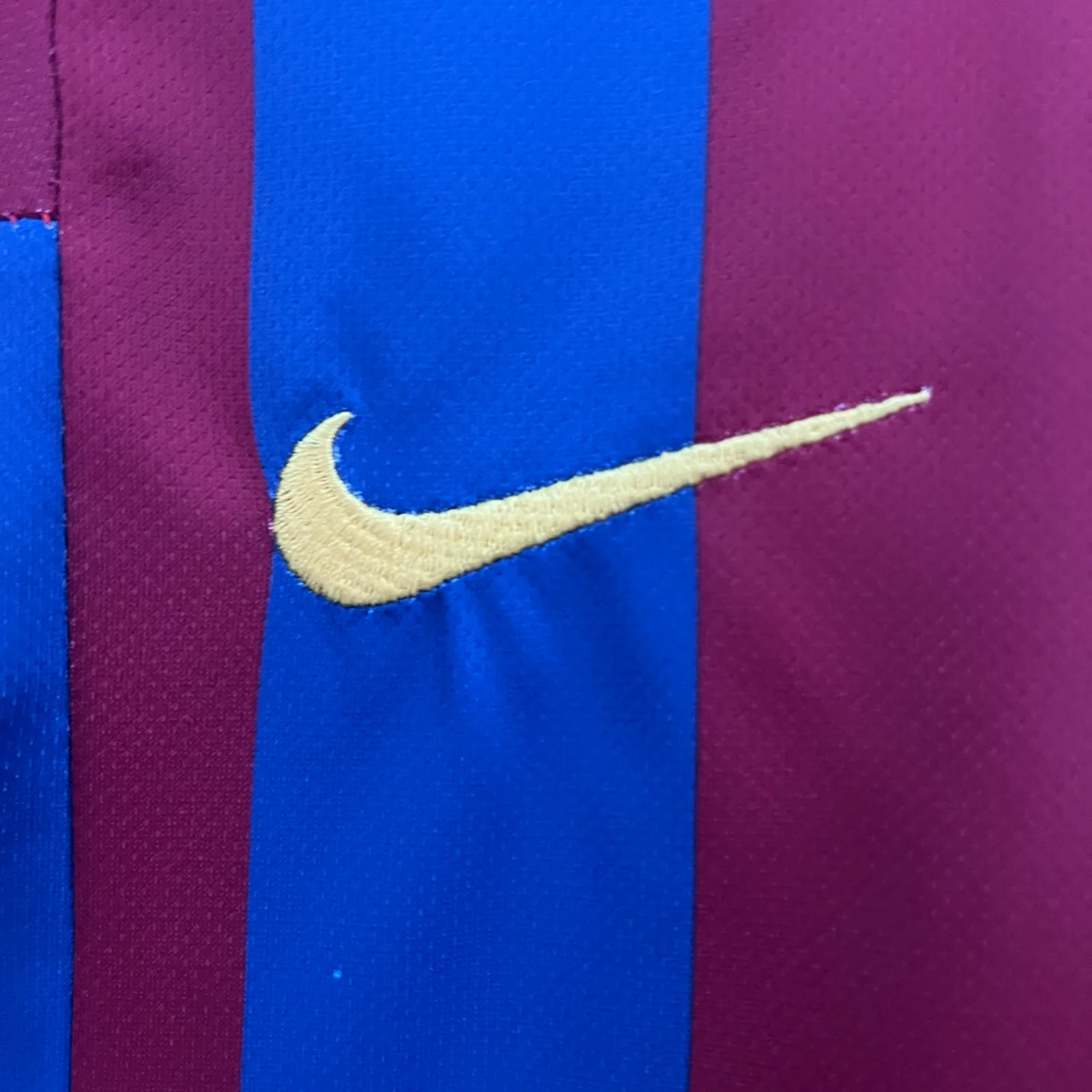 kids Barcelona 05/06 home size: 16-28 — 2/2