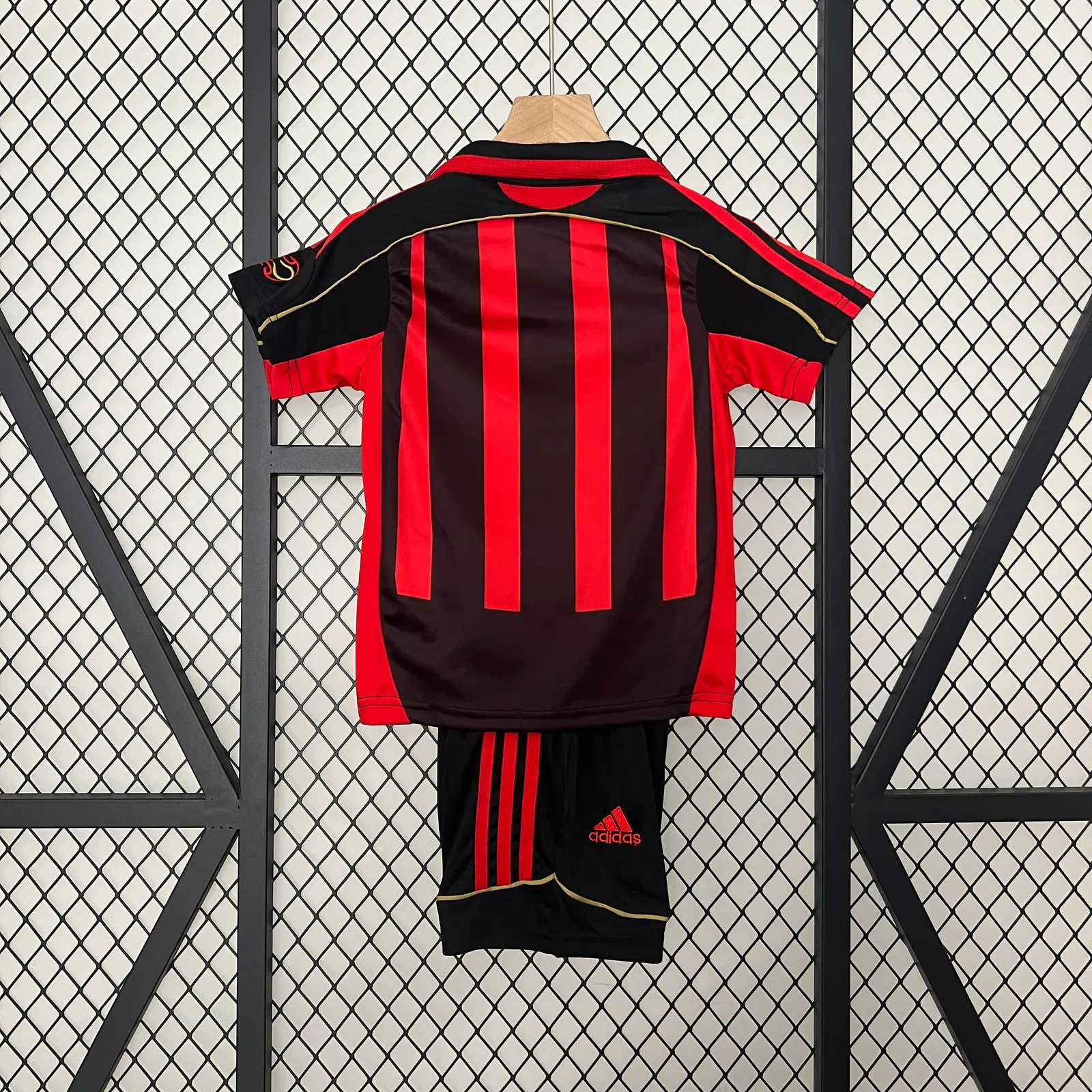 kids AC Milan06/07 home size: 16-28 — 2/2