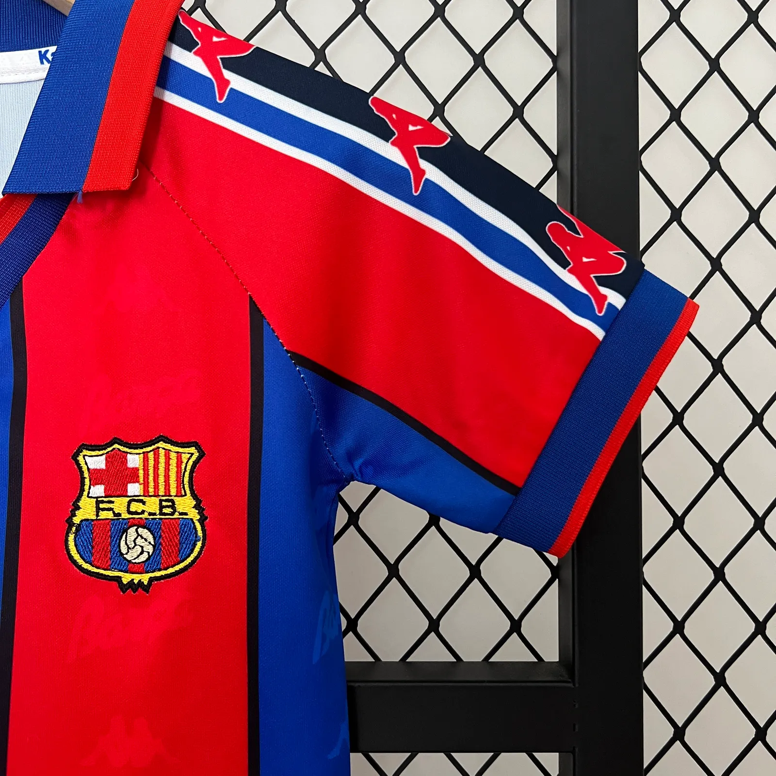 kids Barcelona 95/97 home size: 16-28 — 2/2