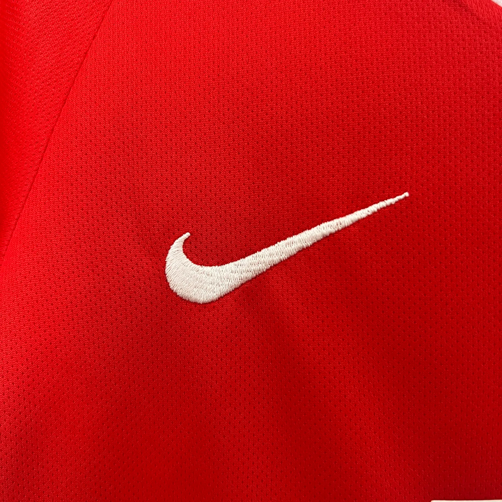 kids M-U 10/11 home size: 16-28 — 1/2