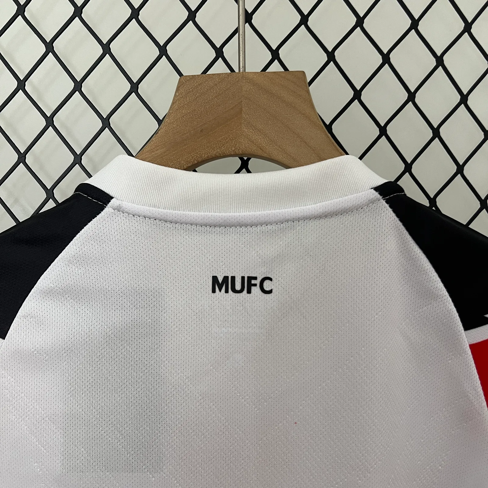 kids M-U 10/11 Champions League away size: 16-28