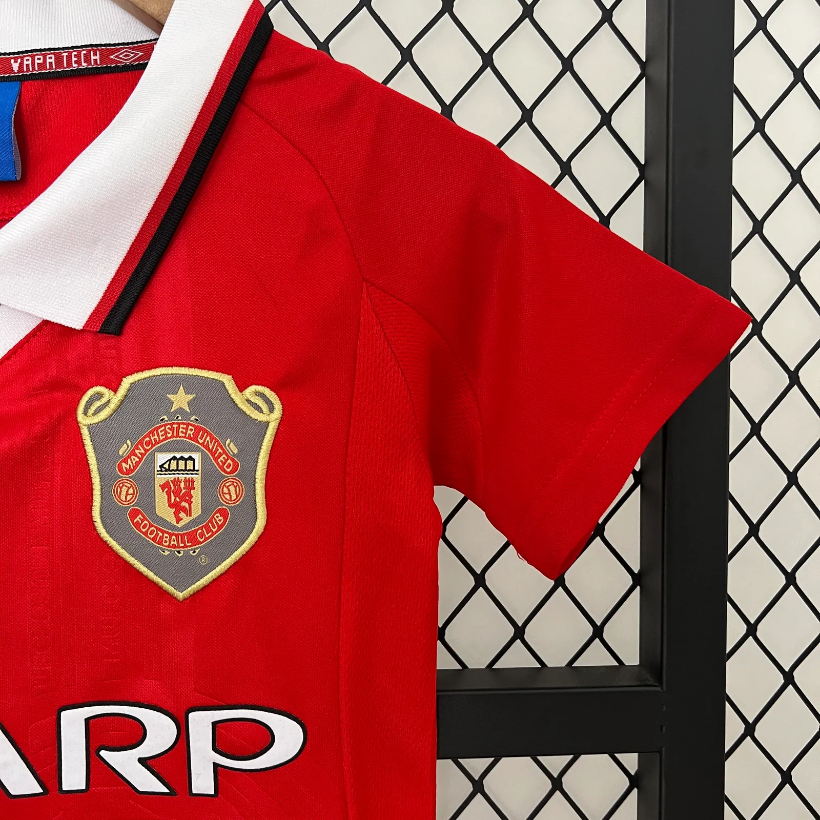 kids M-U 99/00 home size: 16-28