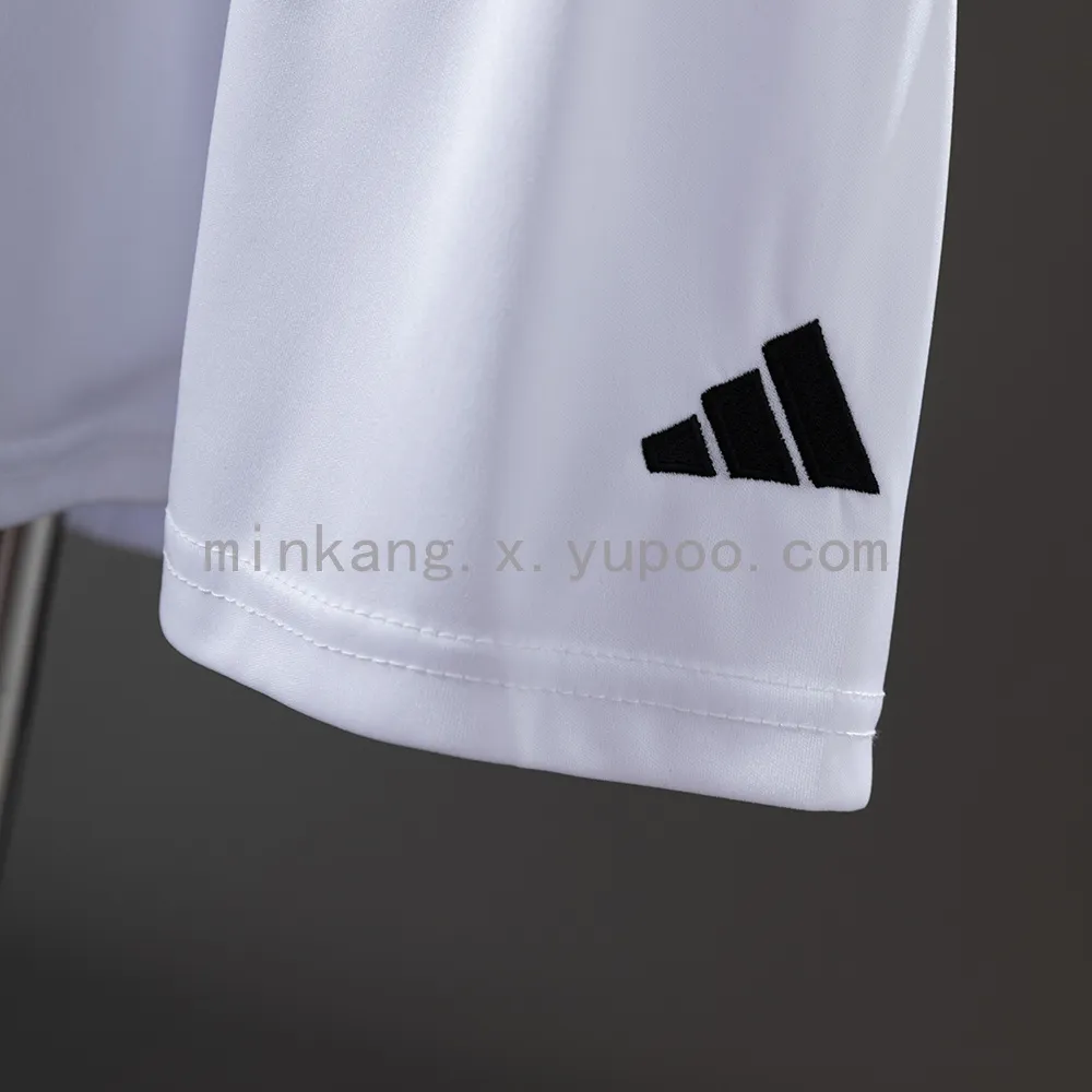 24/25 kids Real Madrid home size: 16-28 — 1/2