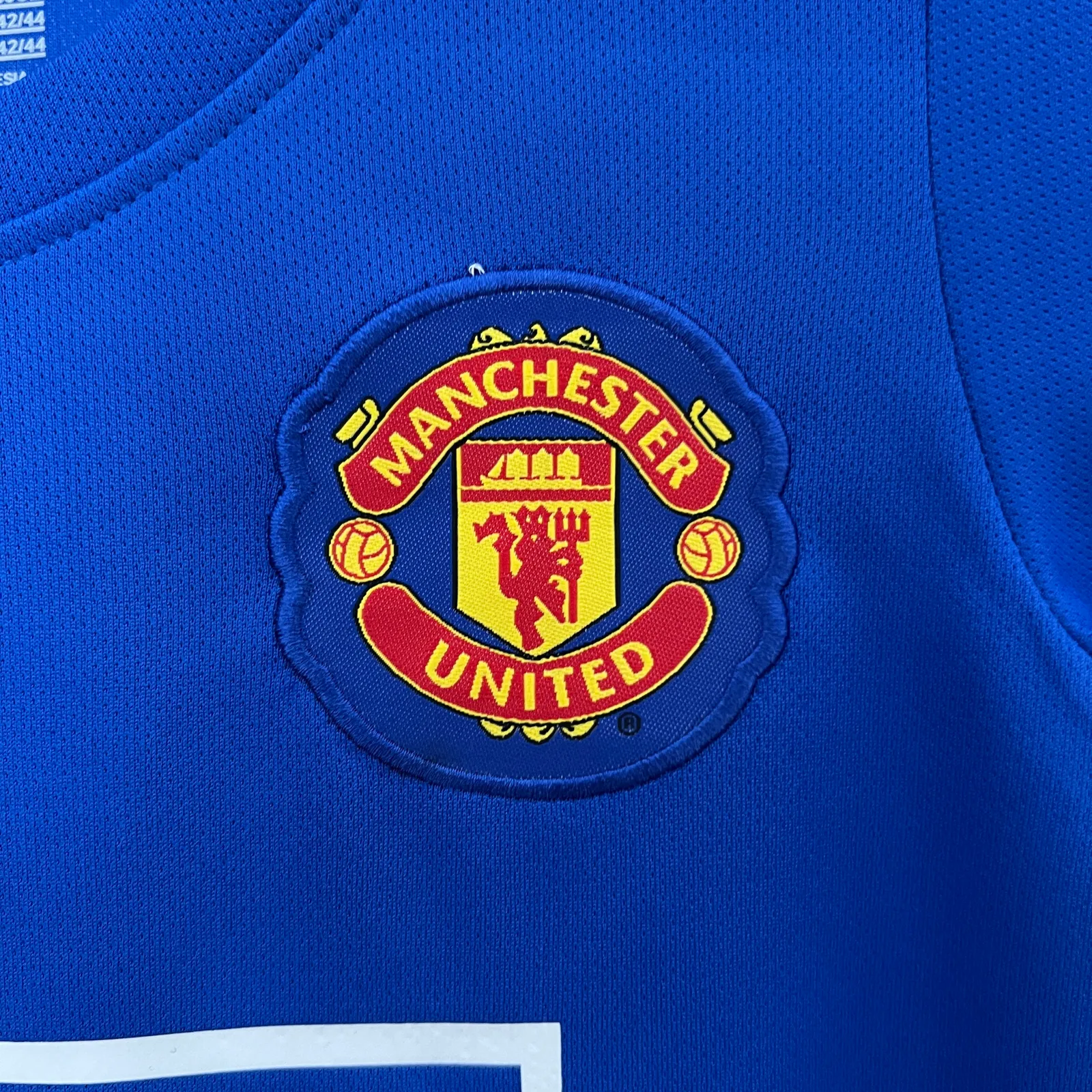 kids M-U 08/09 away size: 16-28 — 2/2