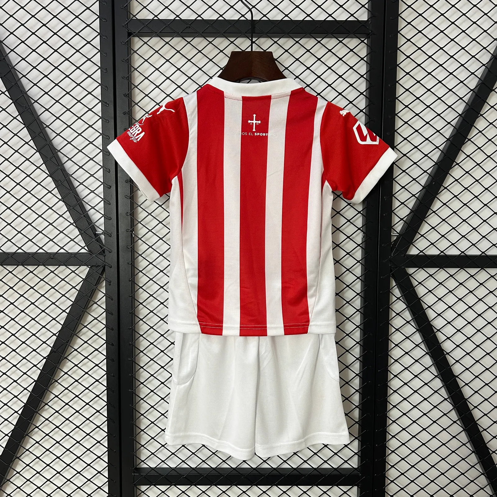 24/25 kids Sporting Gijon home size: 16-28 — 2/2
