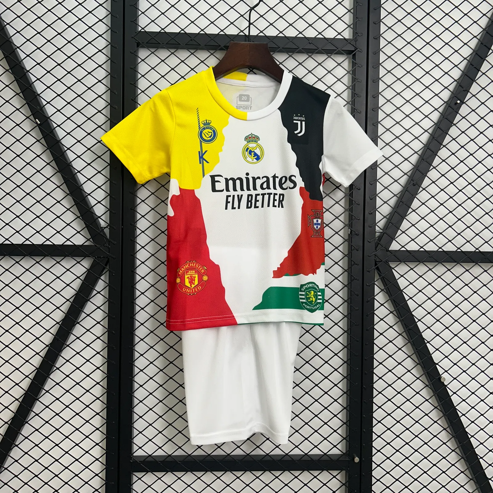 kids Cristiano Ronaldo Commemorative Edition 16-28 — 2/2