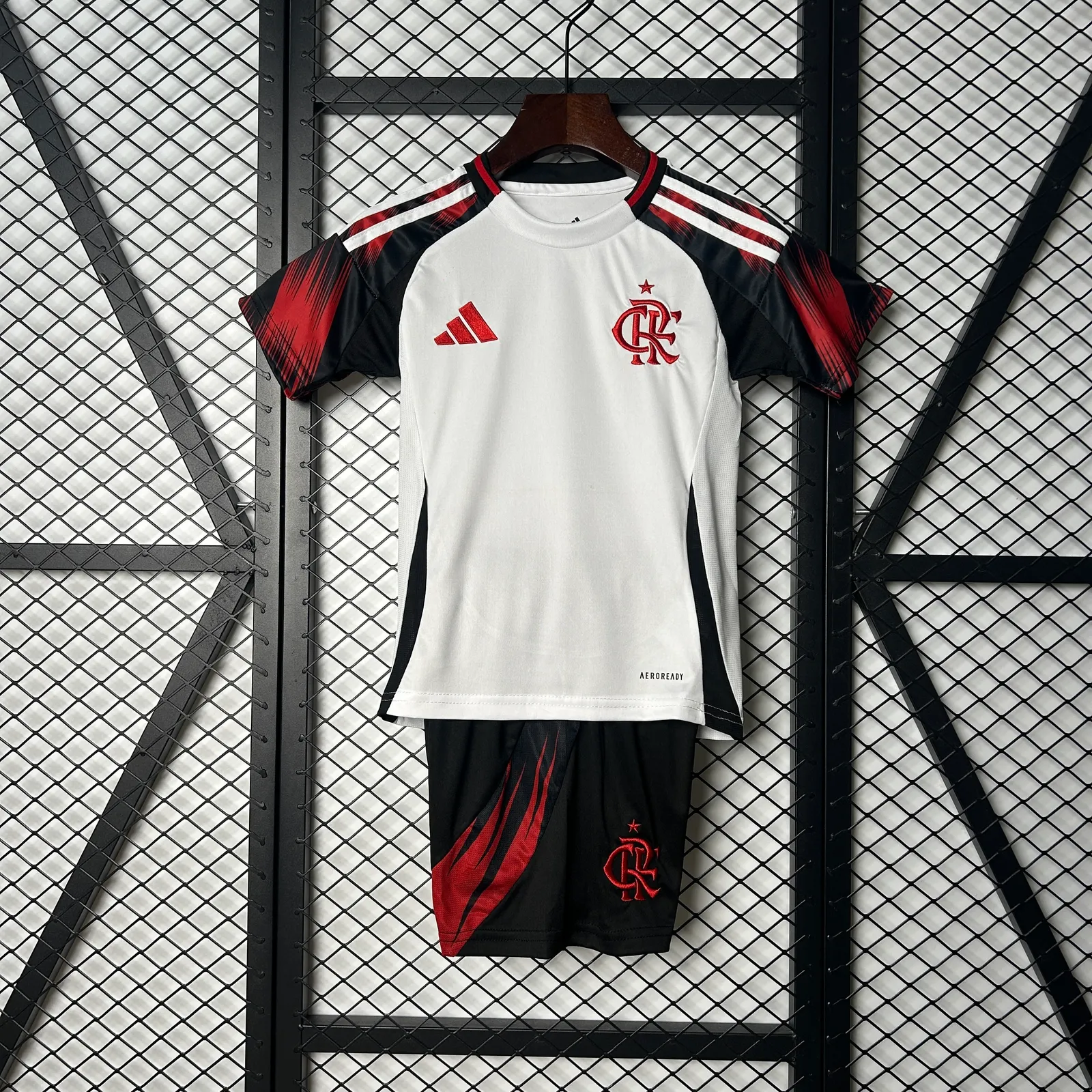 25/26 kids Flamengo away size: 16-28 — 2/2