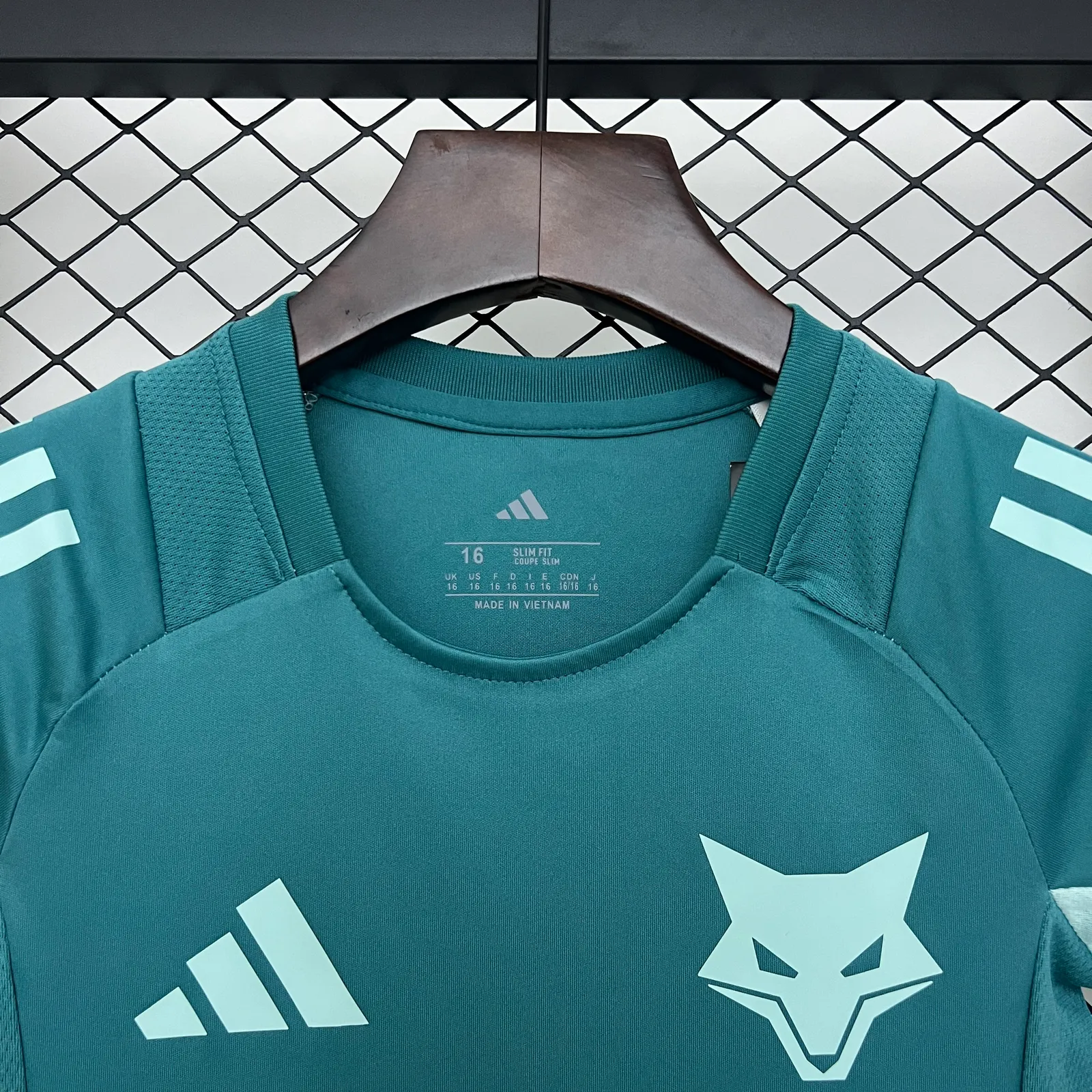 25/26 kids Cruzeiro training jersey size: 16-28 — 2/2