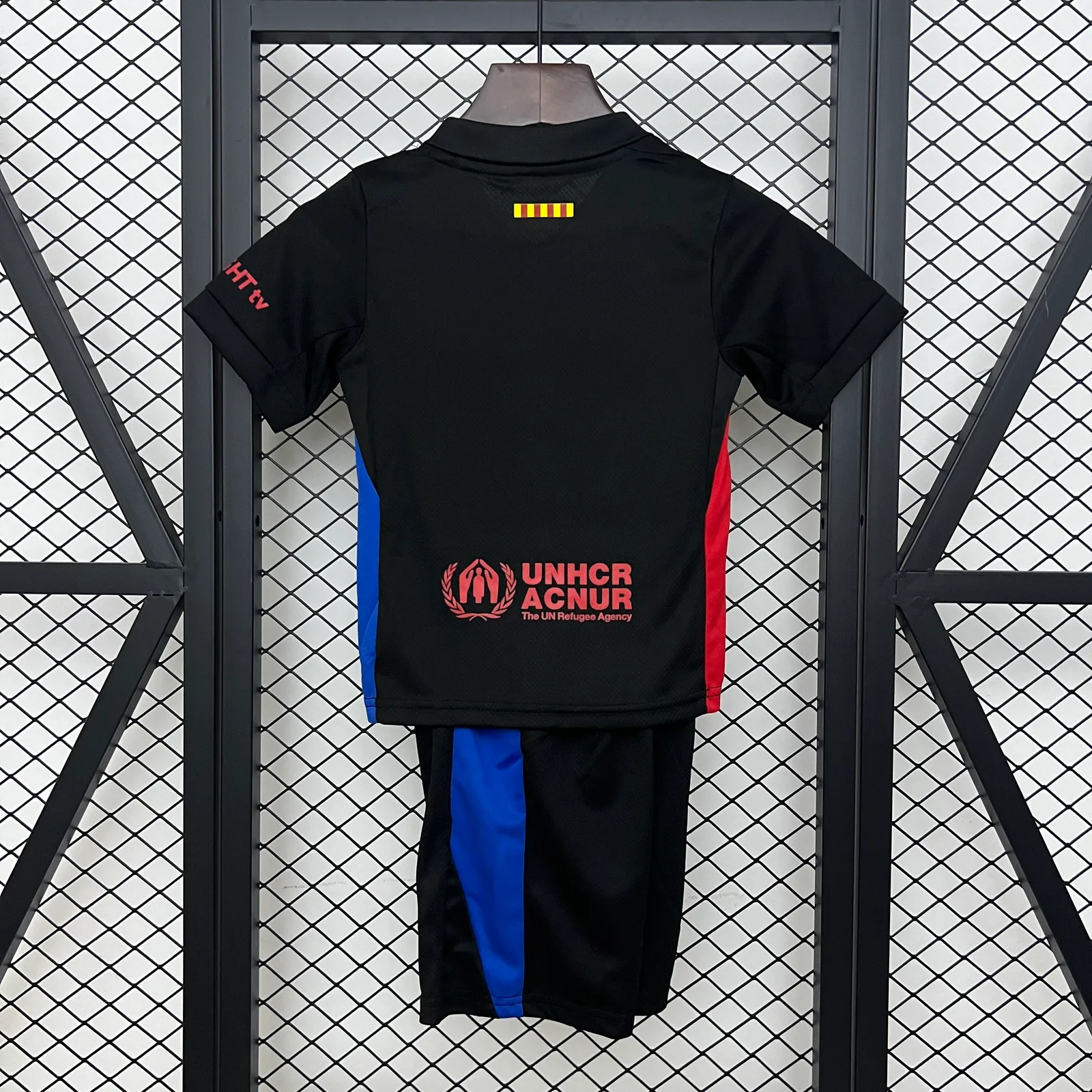 24/25 kids Barcelona away size: 16-28 — 2/2