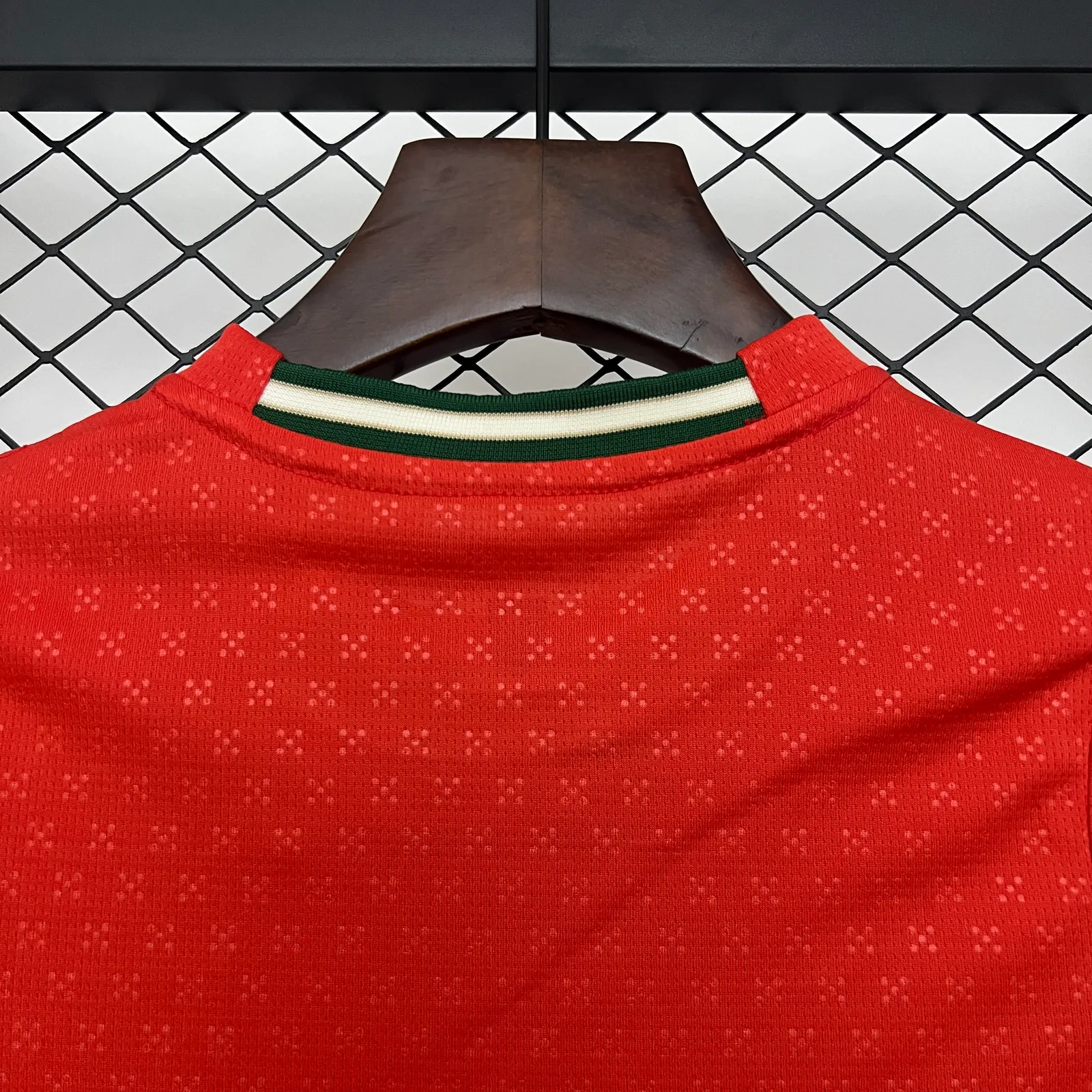 2025 kids Portugal home size: 16-28 — 2/2