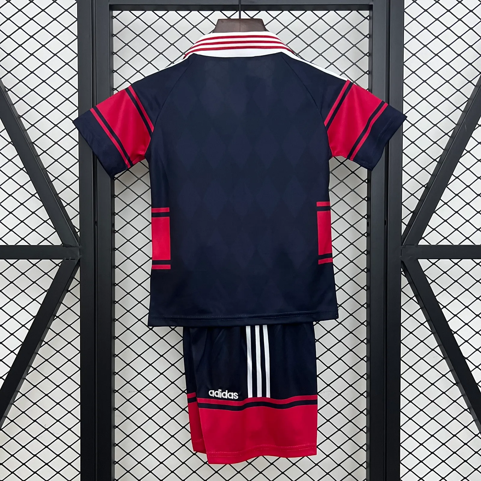 kids Bayern Munich 97/99 Home size: 16-28 — 1/2