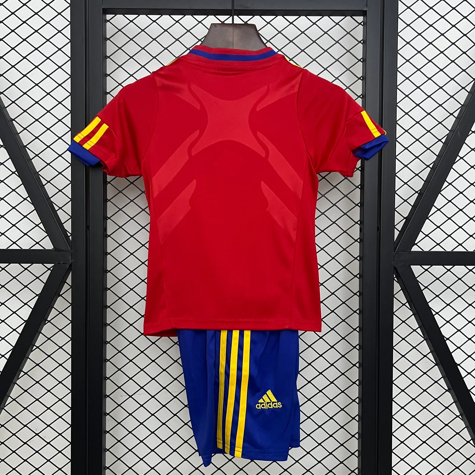 kids Spain 2010 home size: 16-28 — 2/2