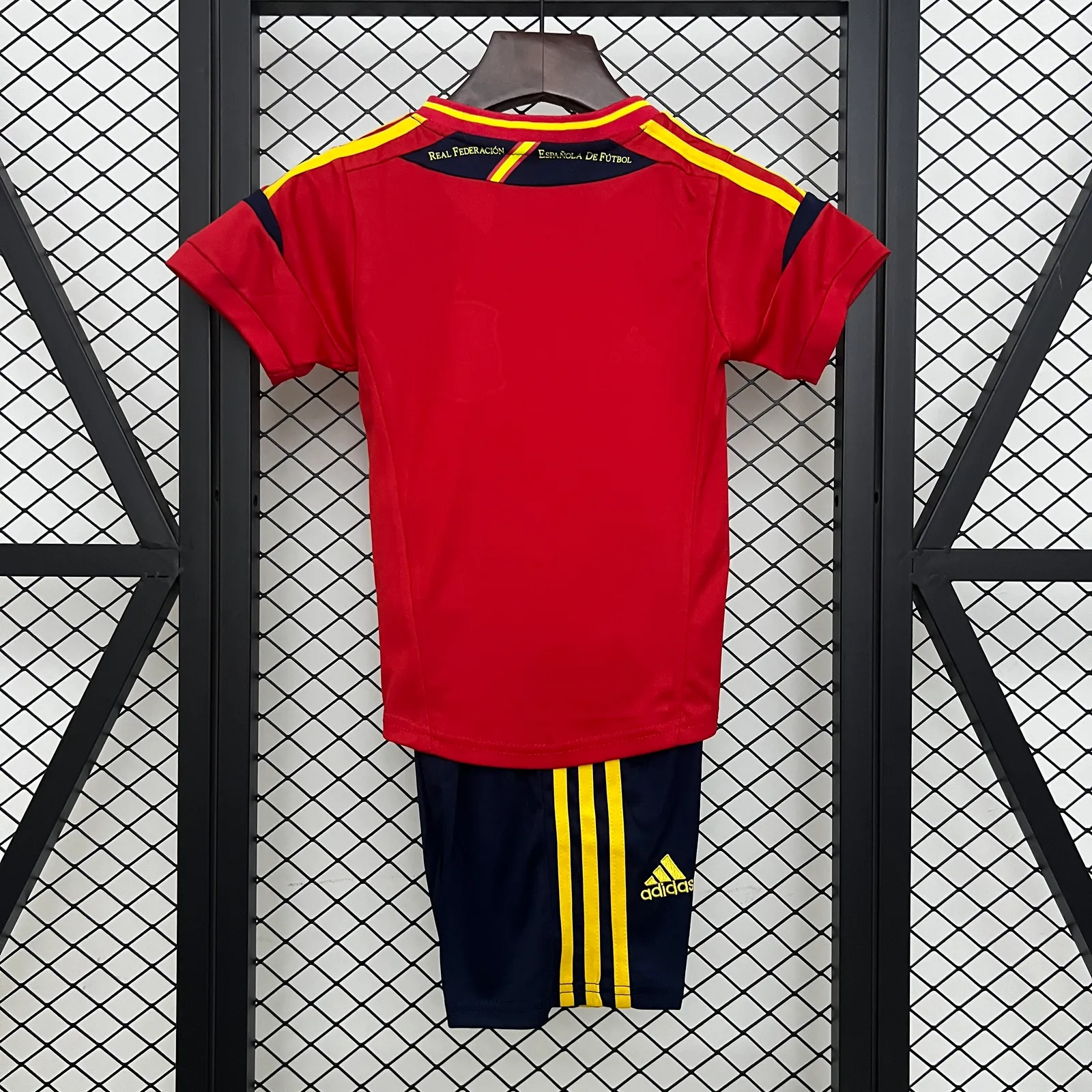 kids Spain 2012 home size: 16-28 — 2/2
