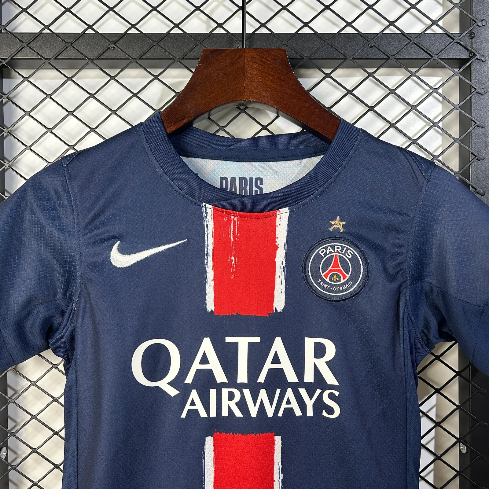 24/25 kids PSGChampion Edition home size: 16-28