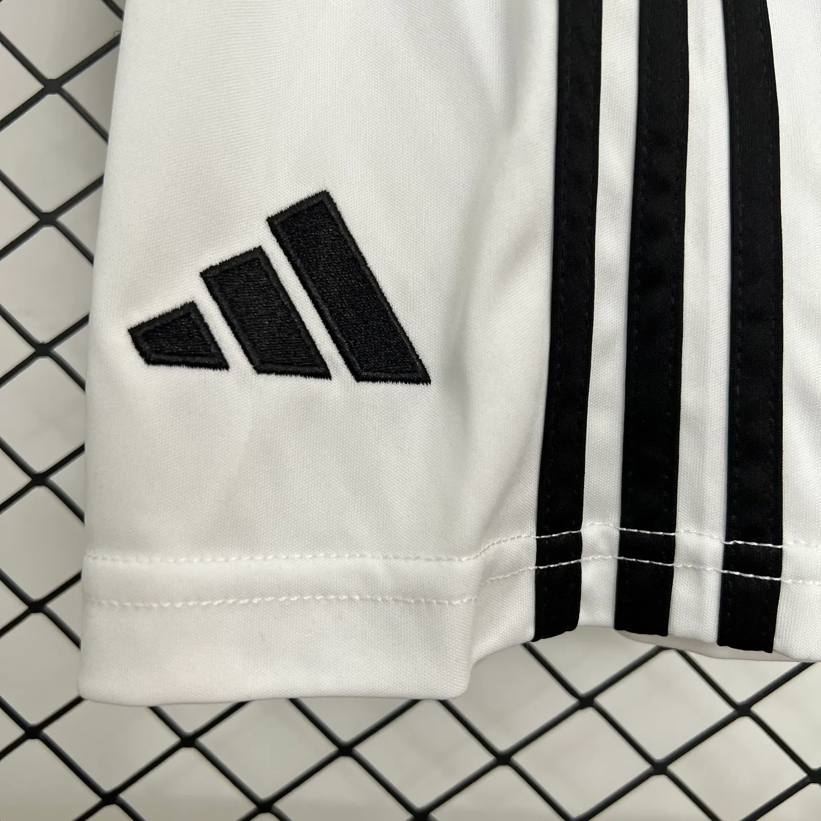 25/26 Kids River Plate Home Size: 16-28