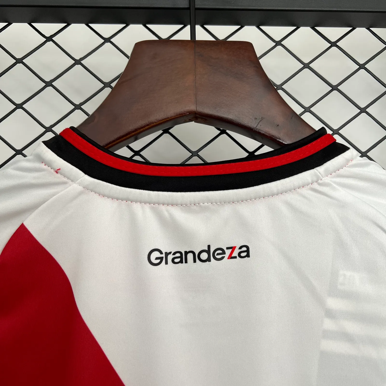 25/26 Kids River Plate Home Size: 16-28 — 2/2