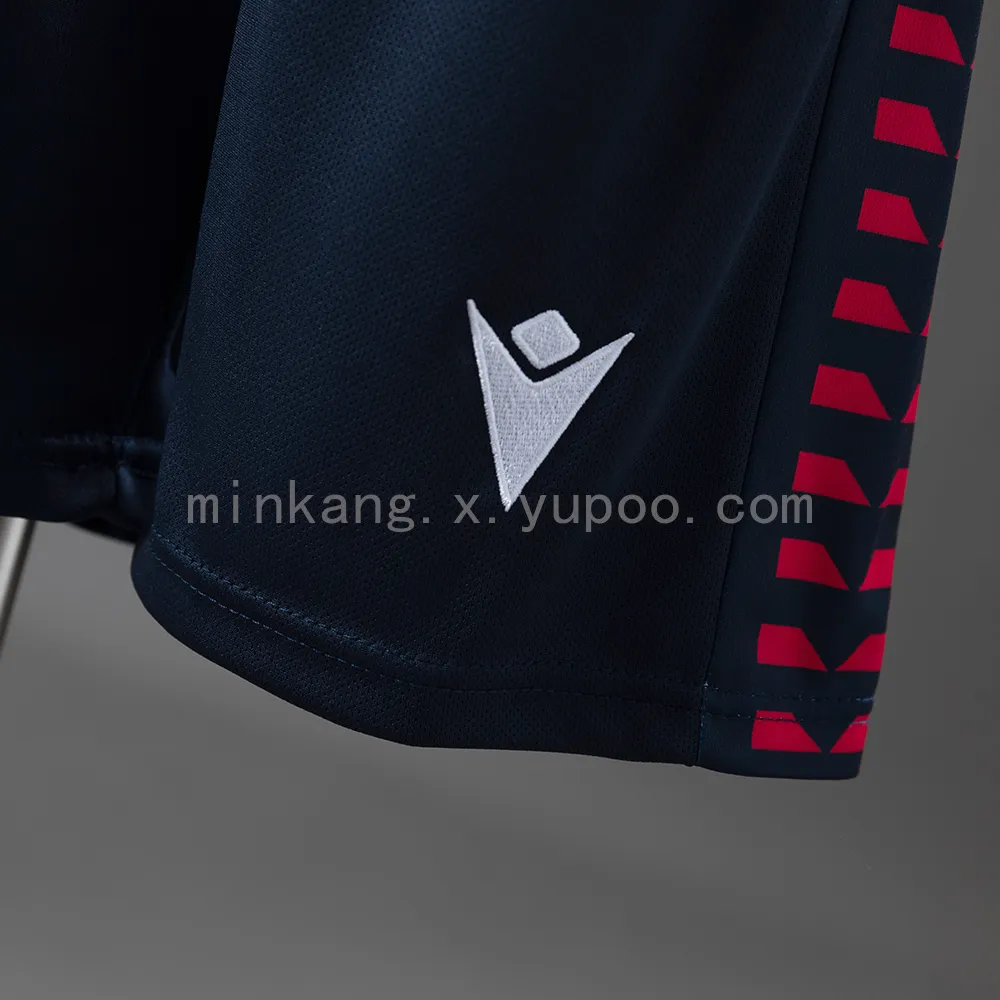 25/26 Kids Osasuna Home Size: 16-28