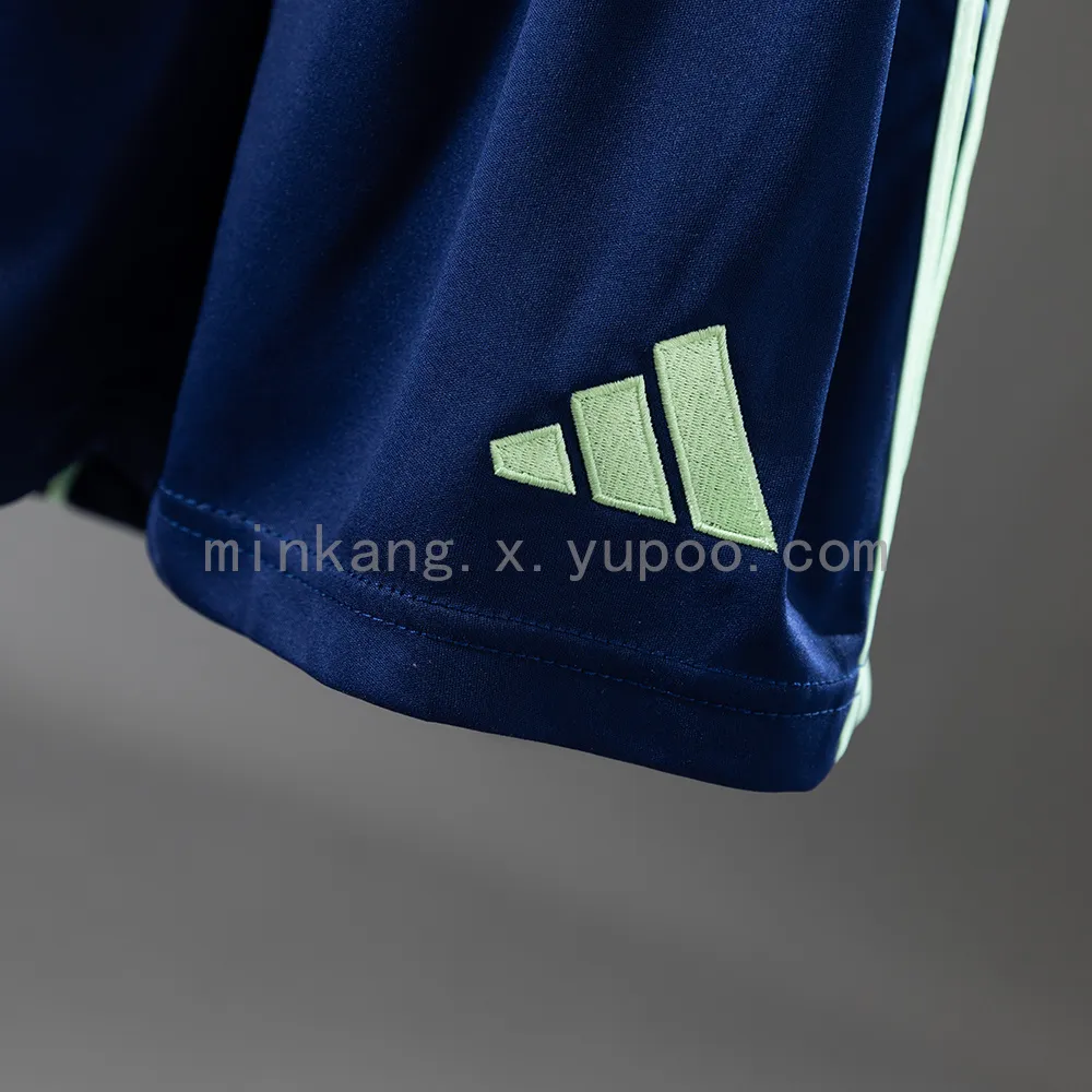 25/26 Kids Ajax away Size: 16-28