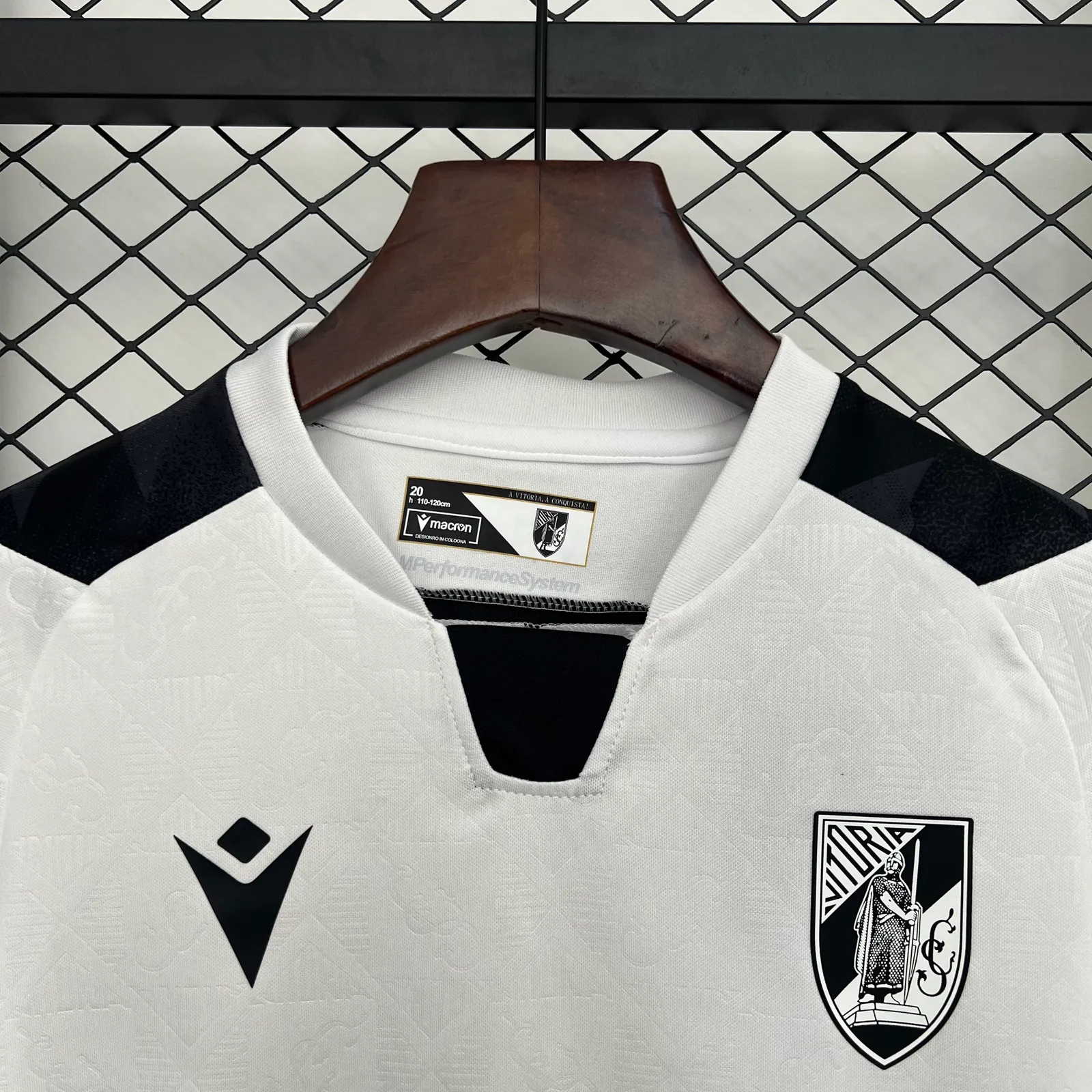 25/26 Kids Guimarães Home Size: 16-28 — 2/2