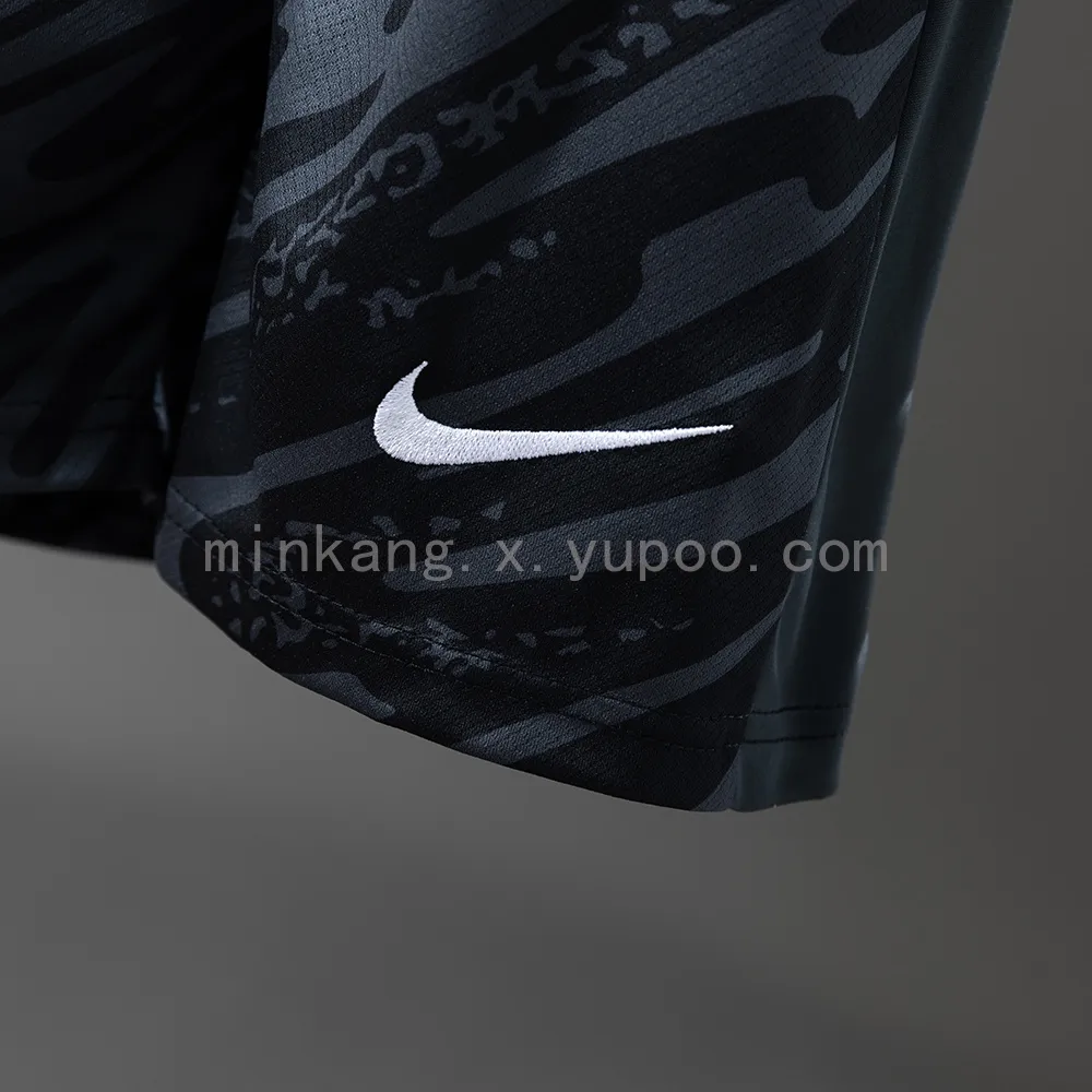 25/26 Sporting Lisbon Goalkeeper Black Size: 16-28