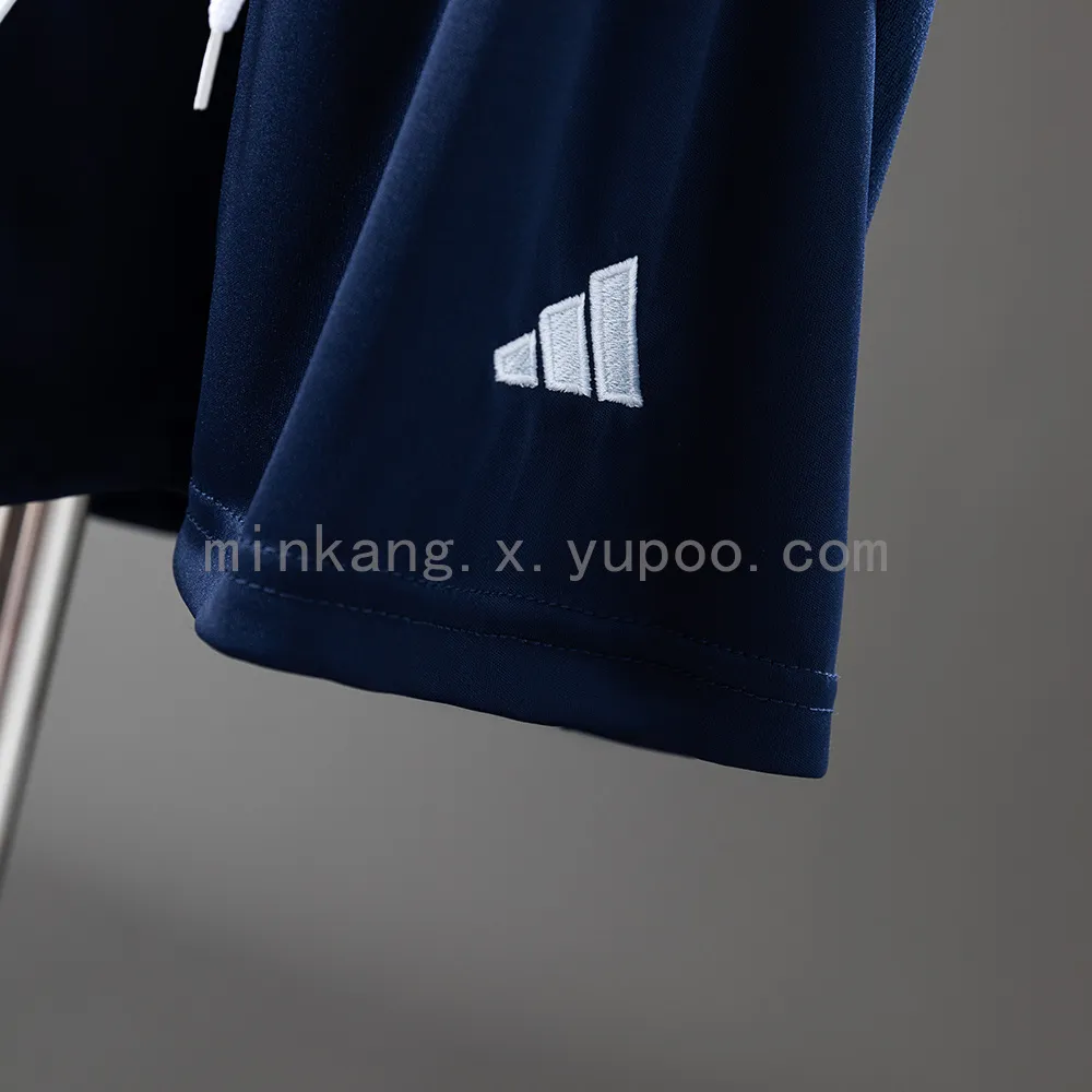M-U 24/25 Away kids kit Jersey SZIE 16-28 — 1/2