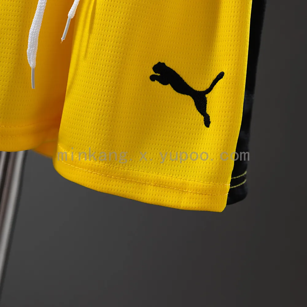 25/26 kids Dortmund home size: 16-28