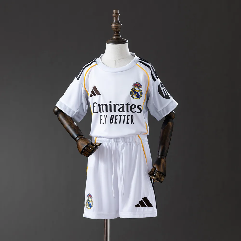 Real Madrid 25/26 Home kids kit Jersey SZIE 16-28 — 1/2