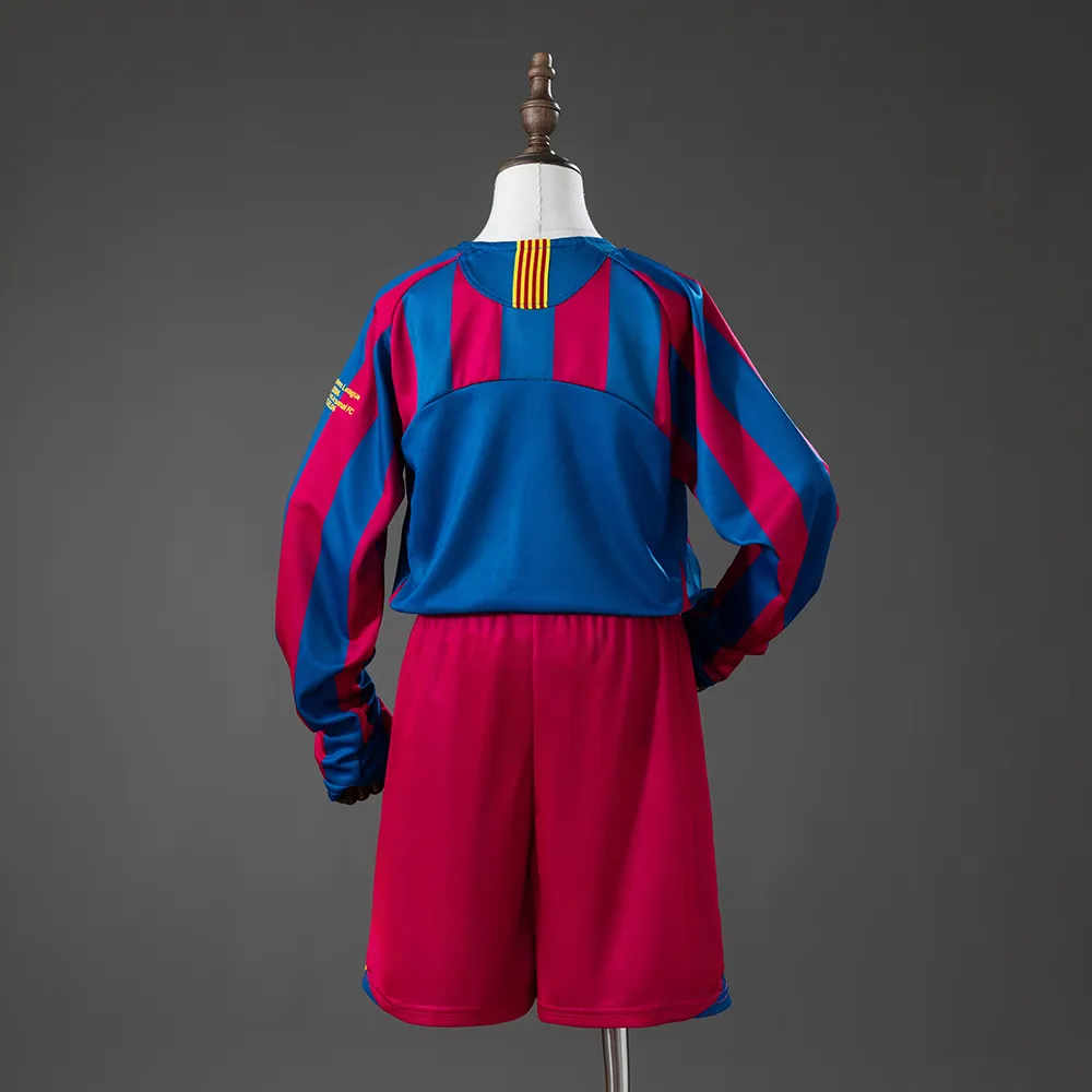 Barcelona 05/06 Home (UEFA Champions League) Retro Long Sleeve Kids Kit Jersey — 1/2