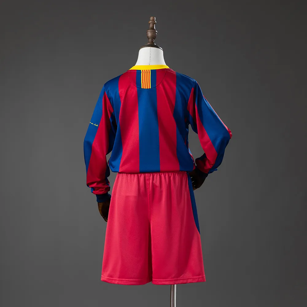 Barcelona 10/11 Home Retro Long Sleeve Kids Kit Jersey — 2/2