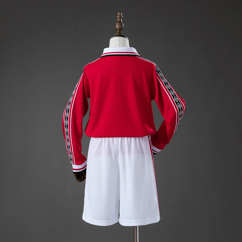 M-U 98/99 Home Retro Long Sleeve Kids Kit Jersey — 1/2