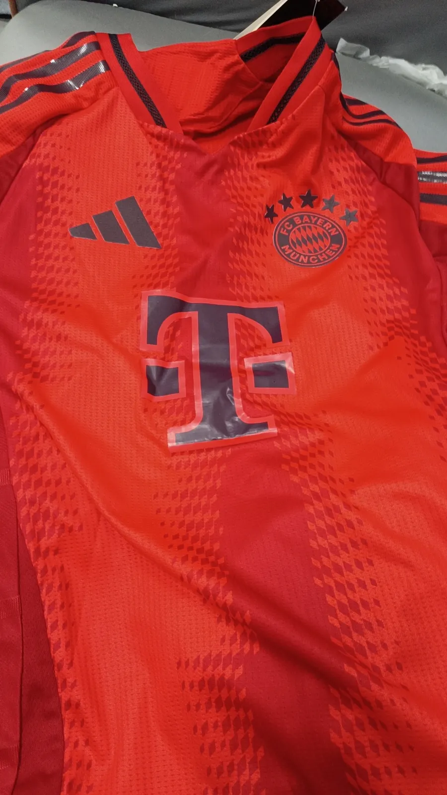 24/25 Player Bayern Munich Home — 2/2